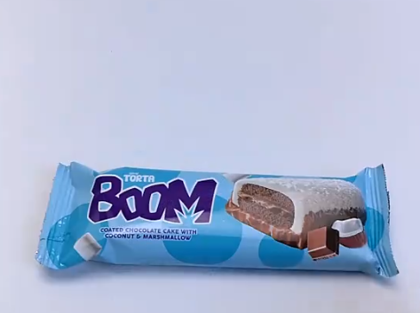 بوم تورته كيك مغطى جوزهند ومارشيميلو 10ج
